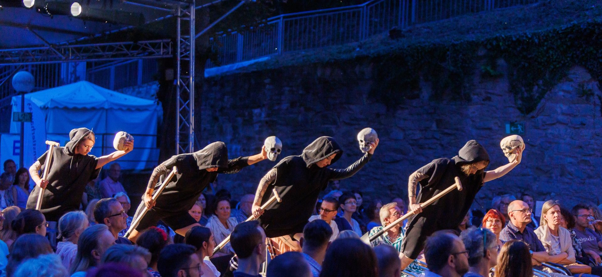 Schwarzbunte Shakespeare-Show