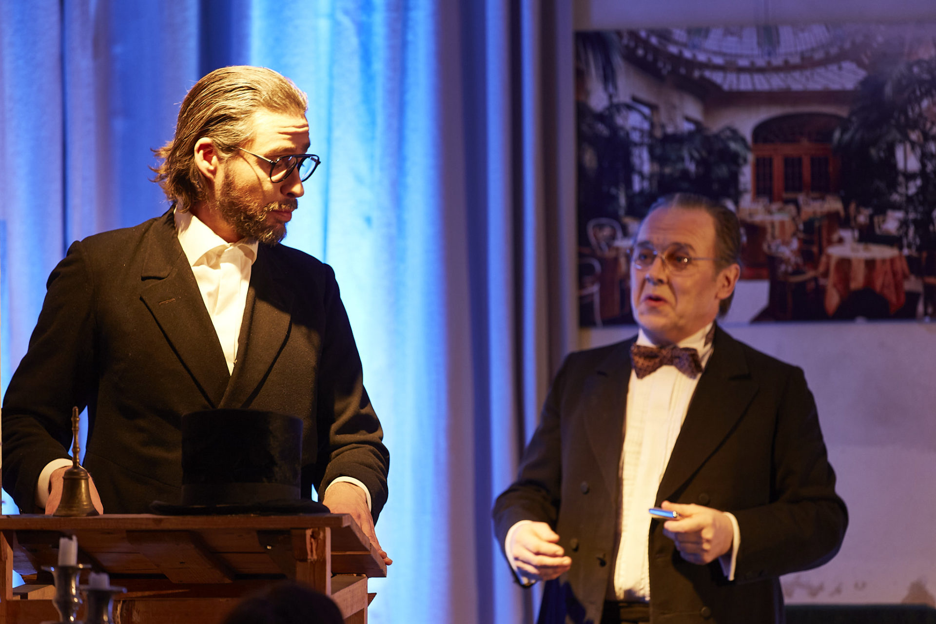 Muntere Collage einer Hotelgeschichte