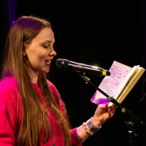 2024_September_Poetry_Slam (12 von 28)_Annika Hofmann_qua